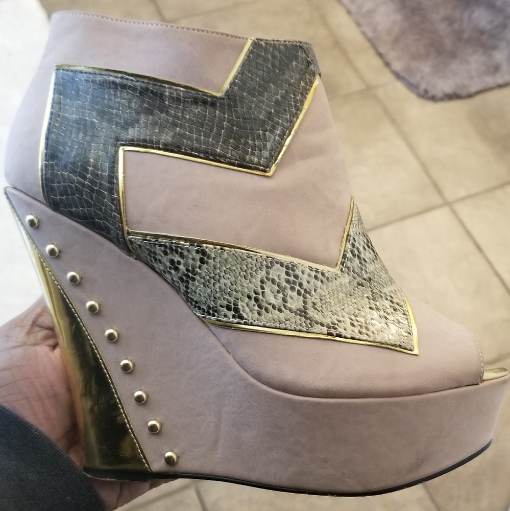 Shoes